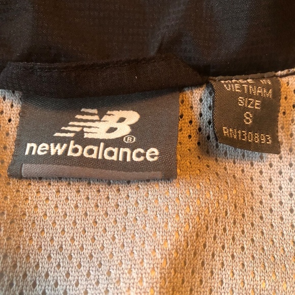Women's New Balance Jacket Size S Black w/zippered pockets - Picture 5 of 14